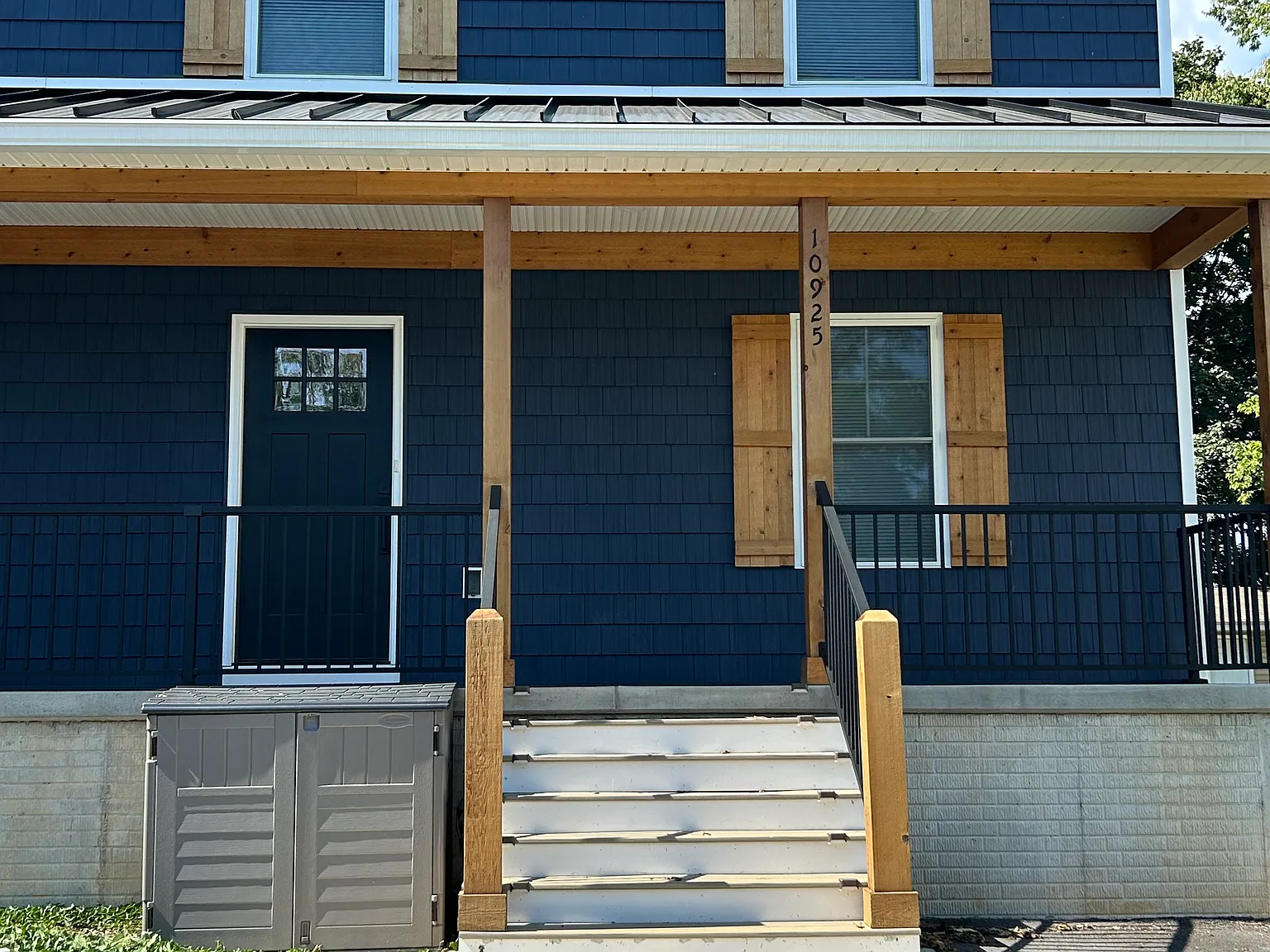 3 bed, 2.5 bath, $1,800 — Photo 1