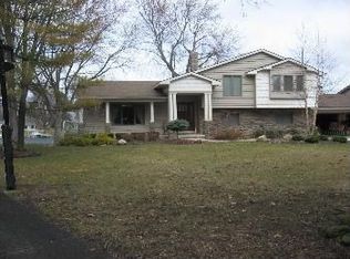 3544 Ravinewood Ct, Commerce Township, MI 48382