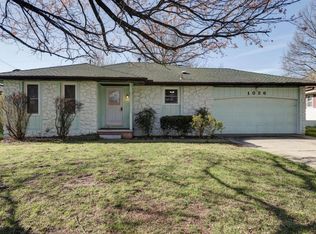 1026 E Cambridge St, Springfield, MO 65807