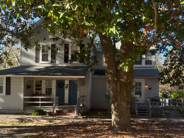 320 N Bennett St #A, Southern Pines, NC 28387