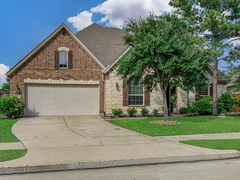 20214 Overland Hills Ln — Photo 1