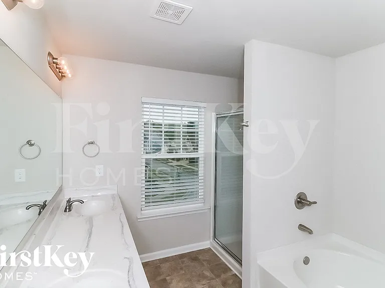 325 Stoney Hollow Rd — Photo 9