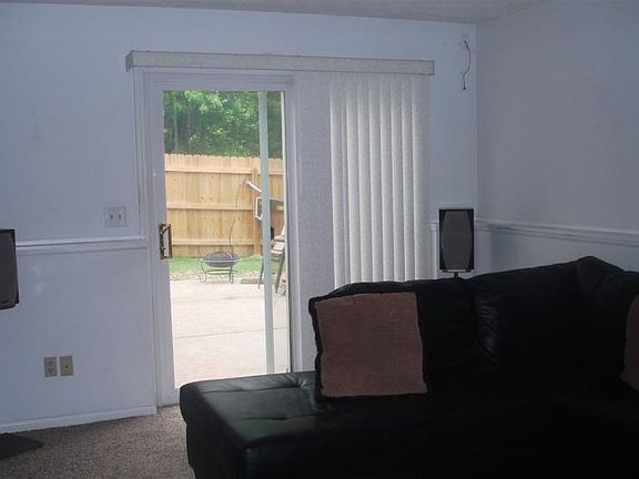 2nd image of 3401 Newton Dr