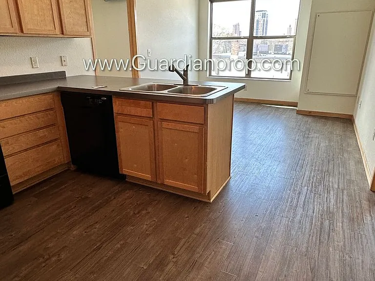 811 4th St SE #312 — Photo 6