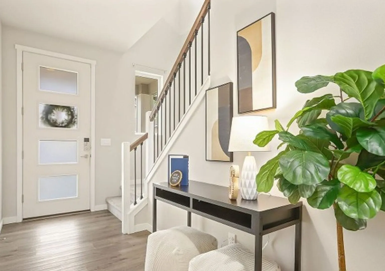 Spacious 4-Bed Home with Den in Holley Brooke — Photo 4