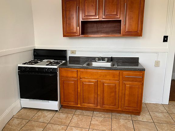 4th image of 111 Washington St #10H