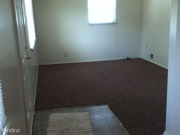 3rd image of 7616 Floral St