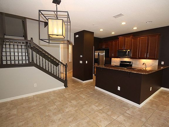 5th image of 156 Canterbury Bell Dr