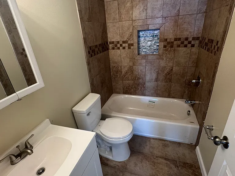 106 Gist St #2 — Photo 8