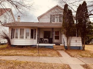 635 N 6th Ave, Iron River, MI 49935