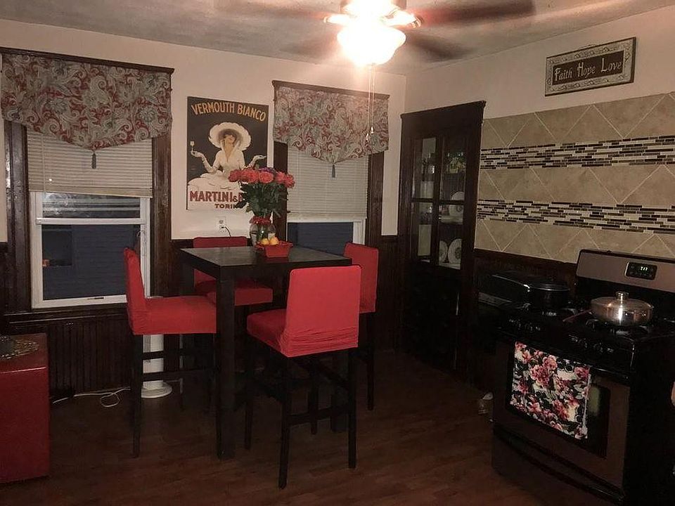 1st image of 72 Fairfax Rd #2