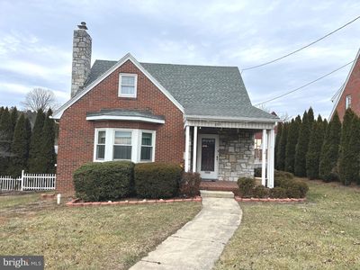 715 E Main St, Waynesboro, PA, 17268