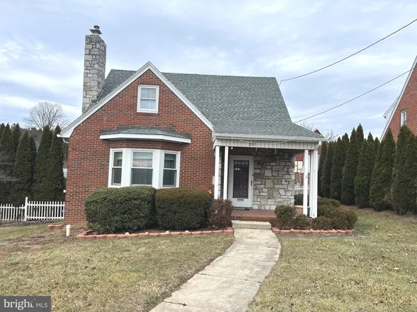 715 E Main St, Waynesboro, PA 17268