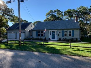 7 Little Rock Ave, Falmouth, MA 02540