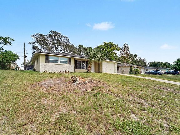 2nd image of 10632 LABURNUM DRIVE