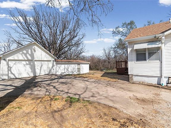 3rd image of 4118 Gibbs Rd