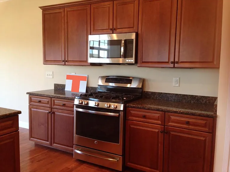 11631 Shirecliffe Ln — Photo 3