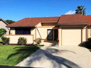 16 Winchmore Ln, Boynton Beach, FL 33426