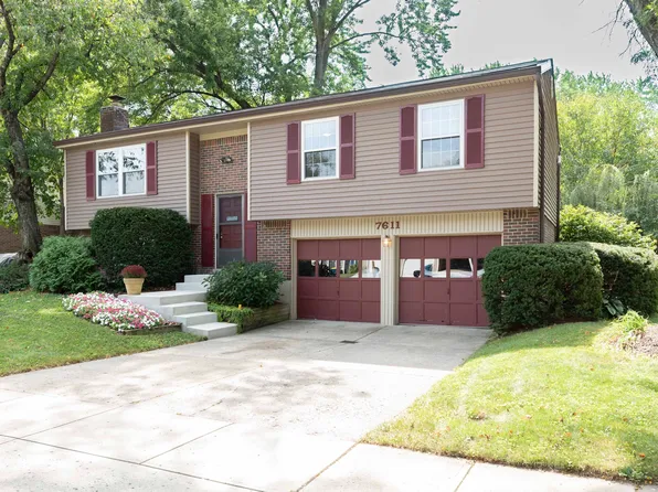 7611 Home Dr, Fishers, IN 46038
