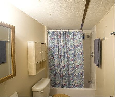 3rd image of 18 Universal Dr