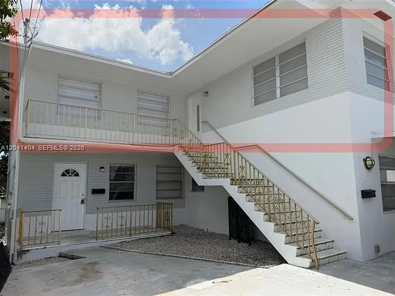 913 NW 22nd Pl #913 — Photo 1