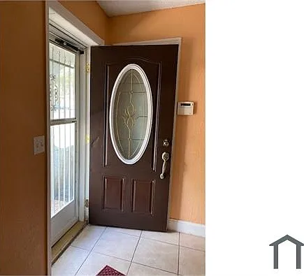 3 bed, 1300 sqft, $2,300 — Photo 2
