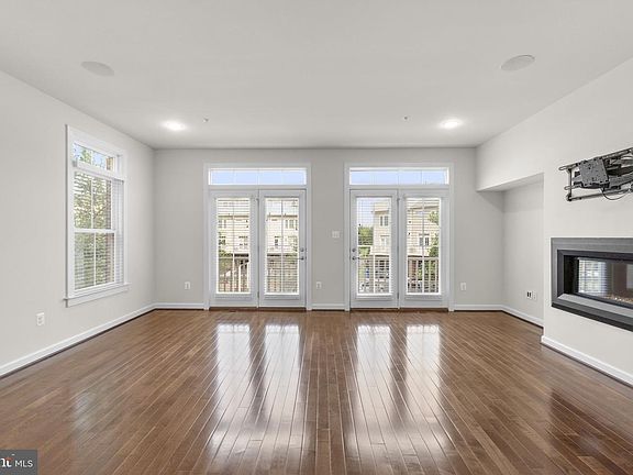 3rd image of 3601 Katherine Way