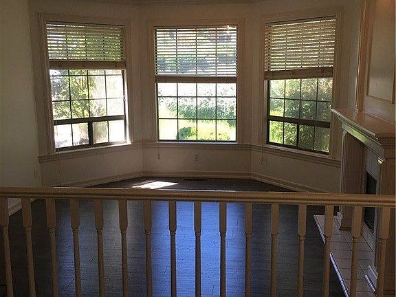 2nd image of 18094 N Shore Dr