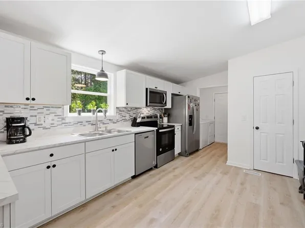 54 Brent Wood, Sanford, NC 27332