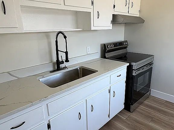 3rd image of 4578 E 131st St #5
