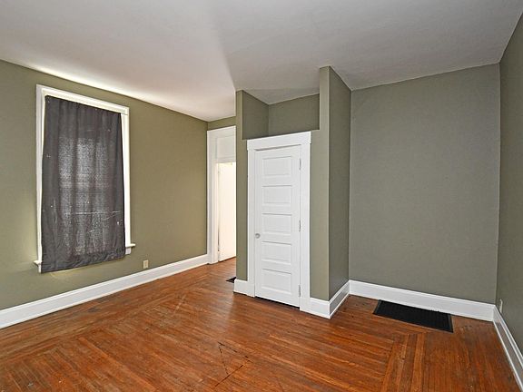 5th image of 2903 Marshall Ave