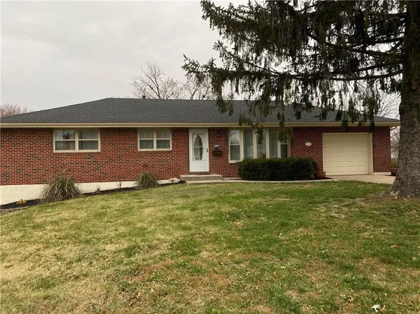 112 Sunset Ln, Excelsior Springs, MO 64024