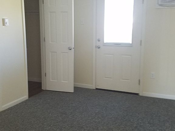 3rd image of 201 Hegler Ln #2