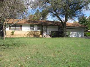 1602 Sunset Dr, Augusta, KS 67010