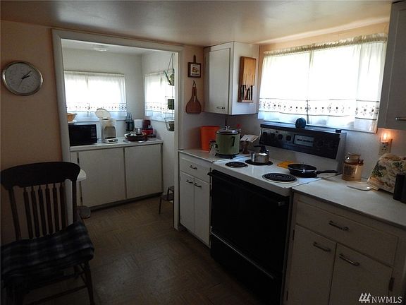 5th image of 909 Park St