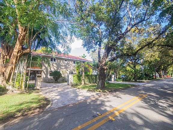 2nd image of 1543 Dorado Ave