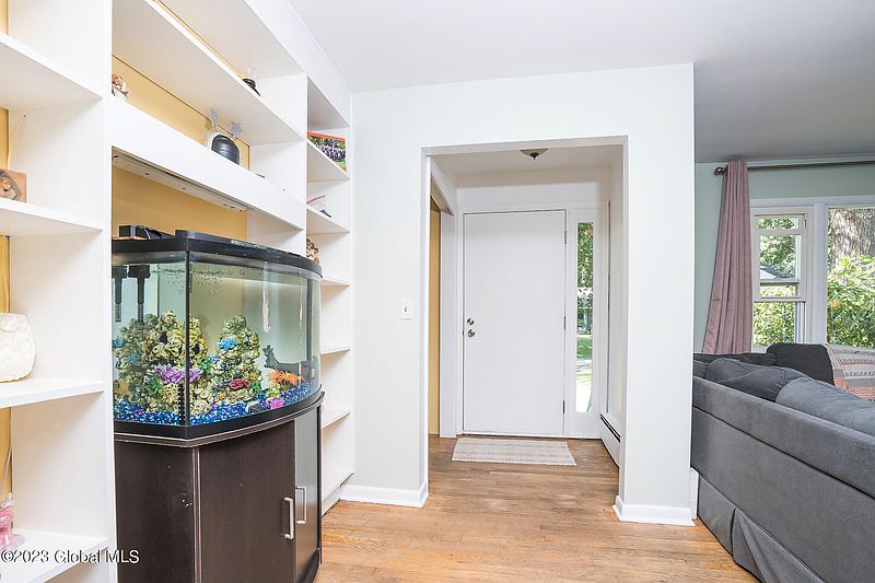 4th image of 53 Paxwood Road