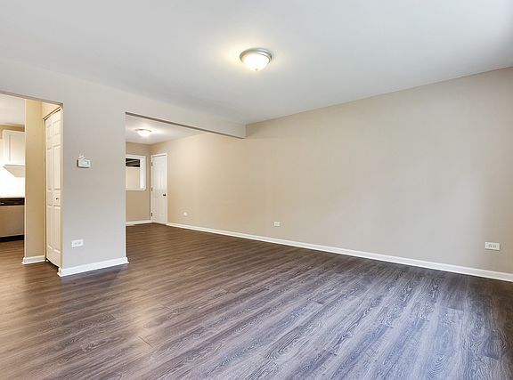 3rd image of 22810 Redwood Dr
