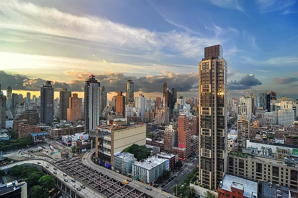 Sold by Corcoran | media 28