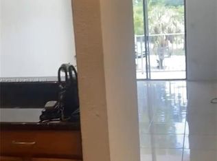 445 SW 11th St APT 207, Miami, FL 33130