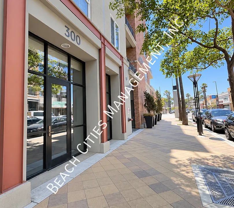 300 E 4th St #416