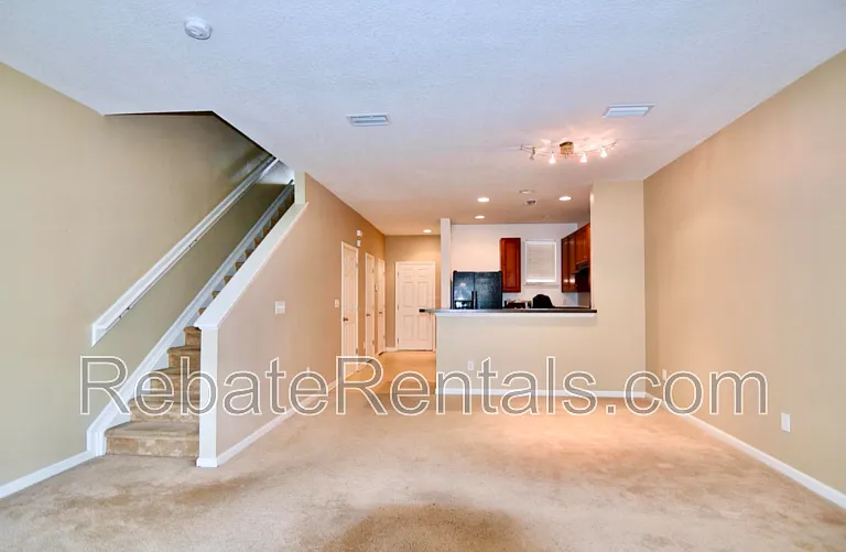 2379 Sunset Bluff Dr — Photo 3