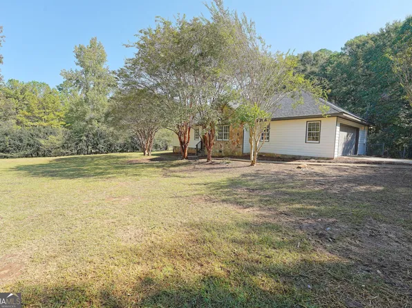 267 Russell Ln, Carrollton, GA 30116