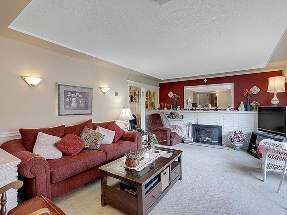 3rd image of 7291 Gilbert Rd
