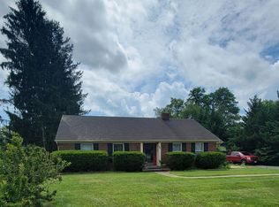 56 S View Dr, Waynesboro, VA 22980