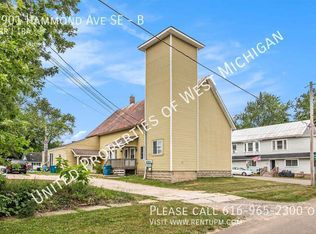 6901 Hammond Ave SE APT B, Caledonia, MI 49316