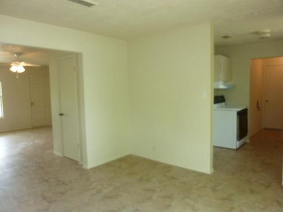 4th image of 600 Provines Dr