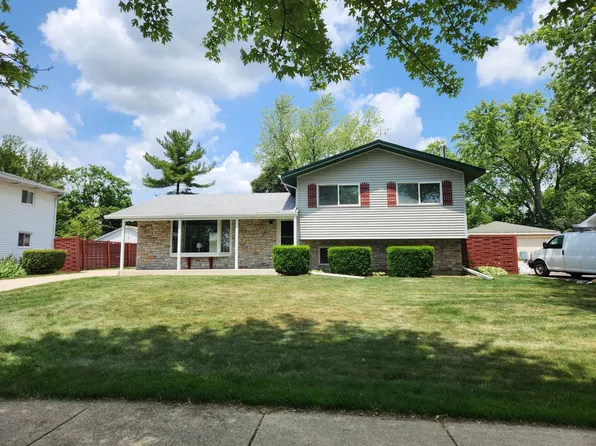 624 Maple Ave, Lisle, IL 60532