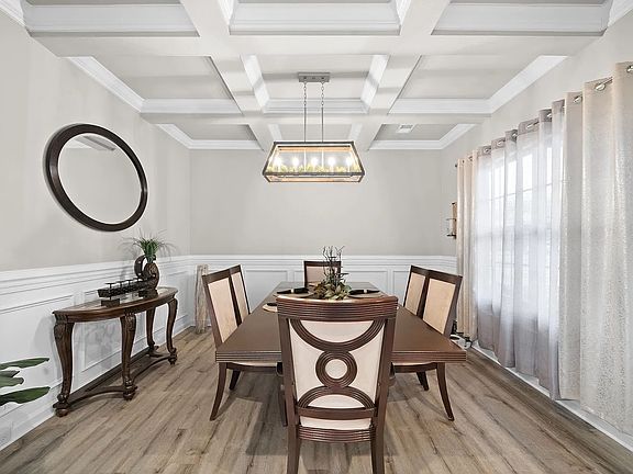 4th image of 1066 Terraceside Cir
