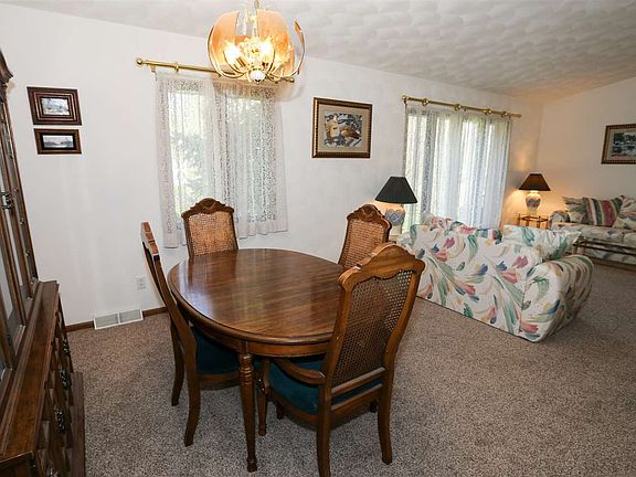 3rd image of 2942 Brandywine Park Dr